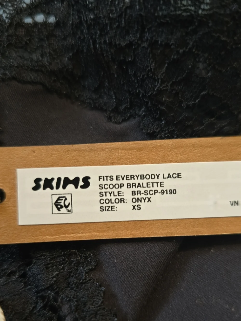 SKIMS Kim Kardashian Women's XS Fits Everybody Lace Scoop Bralette New w/ Tags! - Picture 3 of 4